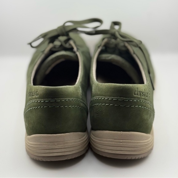 Dansko Green Casual Leather Lace-Up Sneakers. Size 40 (9-9.5) - Picture 2 of 10
